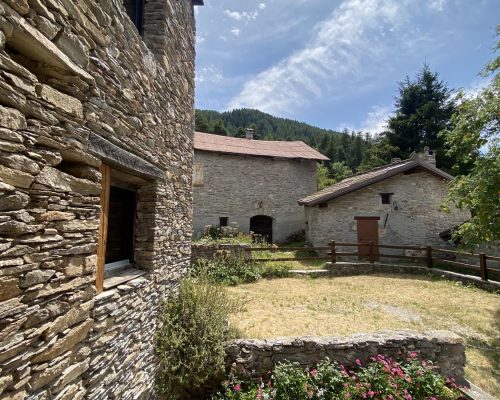 Borgo Casa Felice Monfol - Mountain Retreat